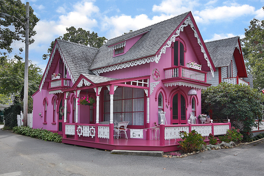 On The Market A Candy Colored Martha S Vineyard Cottage   25 Butler Ave 