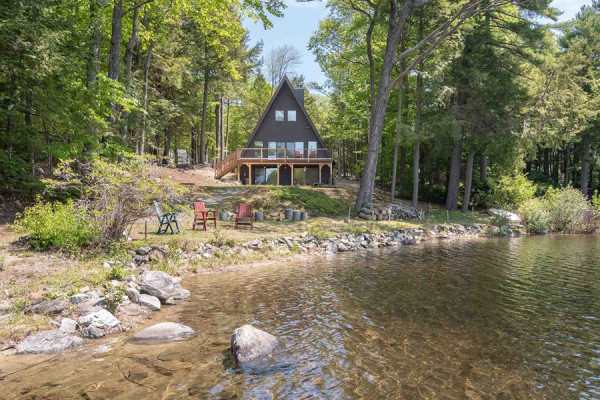 Five Gorgeous New England Lake Houses to Relax at All Summer Long