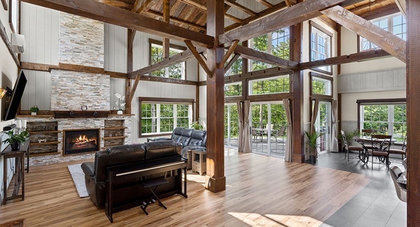 On the Market: An Eco-Friendly Farmhouse Converted from an Old Barn