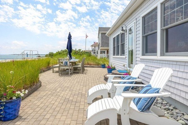 On the Market: A Seaside Getaway in Marshfield