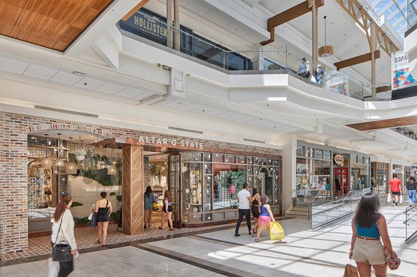 4 Incredible Retail Shopping Centers Drivable from Boston