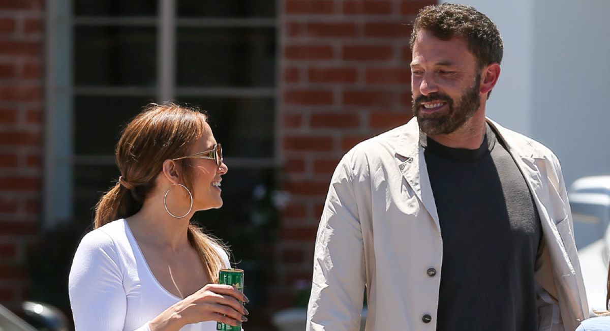 Jennifer Lopez Gets a Special Message From Ben Affleck's Boston