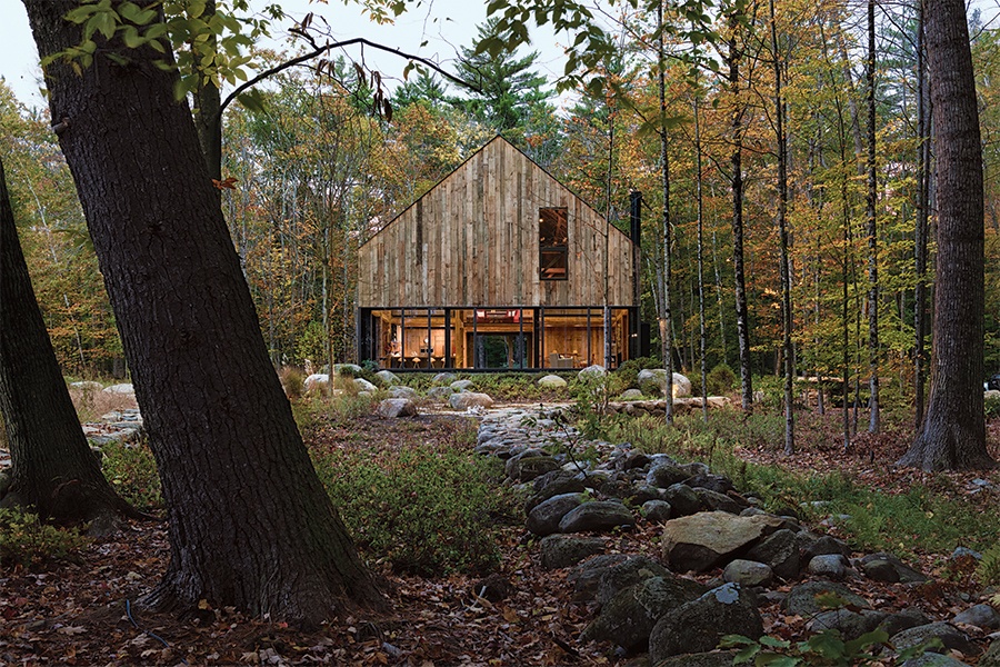 A Crumbling New Hampshire Barn Turns into a Trendy-Day Playroom
