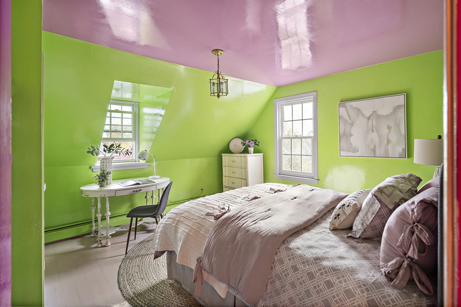 barbie house guest room